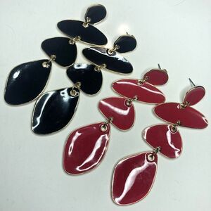 563 Lot of 2 goldtone enamel long dangle drop earrings RED BLACK